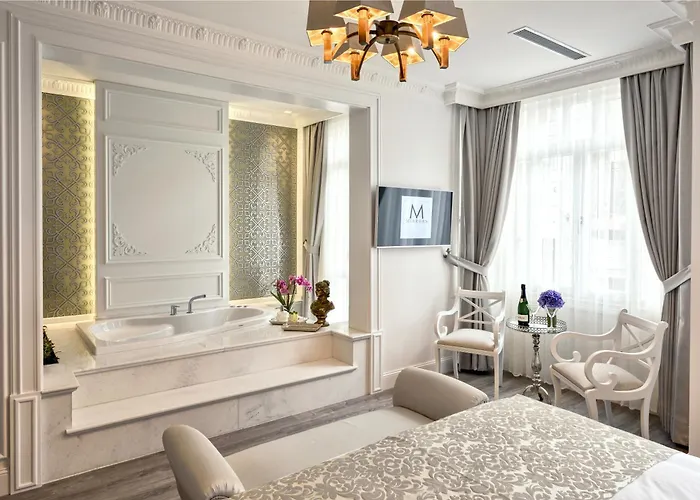 Hotel Mirrors Taksim Center