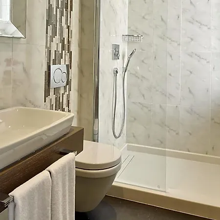 Hotel Mirrors Taksim Center