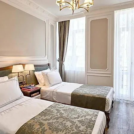 Mirrors Taksim Center Hotel 4*