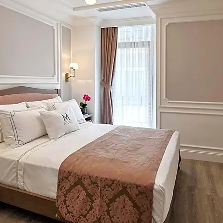Mirrors Taksim Center 4*