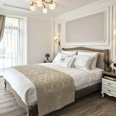 Mirrors Otel 4*