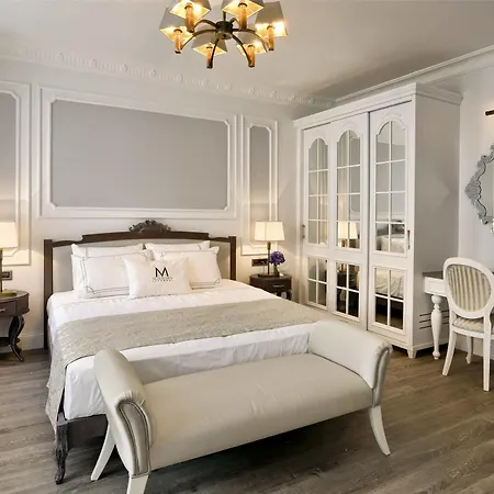 Mirrors İstanbul