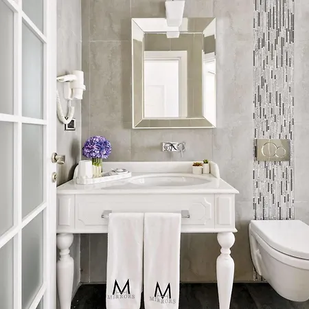 Mirrors Taksim Center 4*