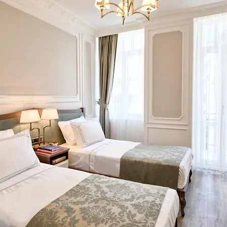 Mirrors Taksim Center Hotel 4*