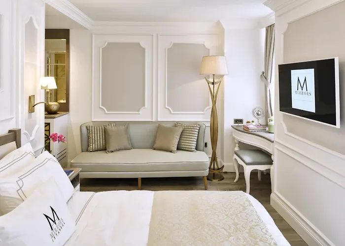 Mirrors Taksim Center Hotel 4*